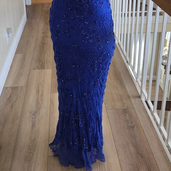 Elegant Blue Embroidered Dress - Picture 3 of 7